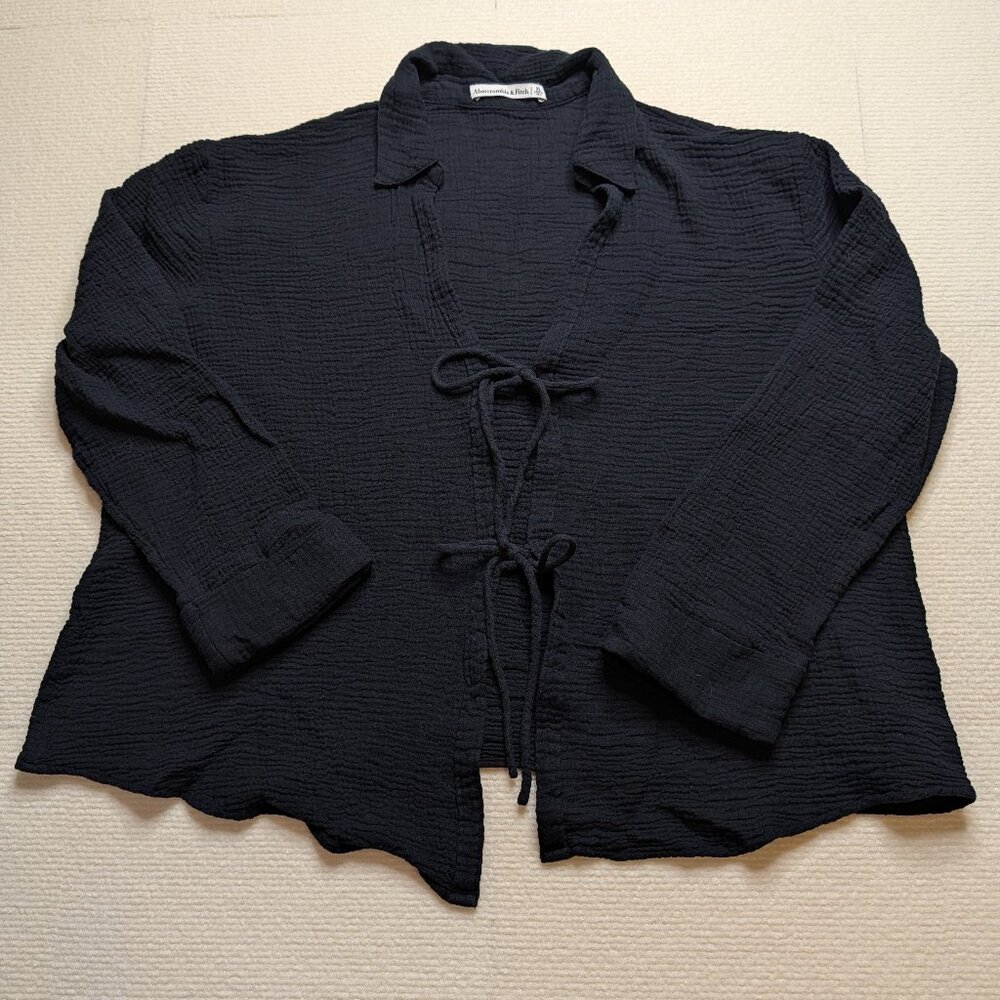 Abercrombie & Fitch black tie front gauze 3/4 sleeve shirt - size XL